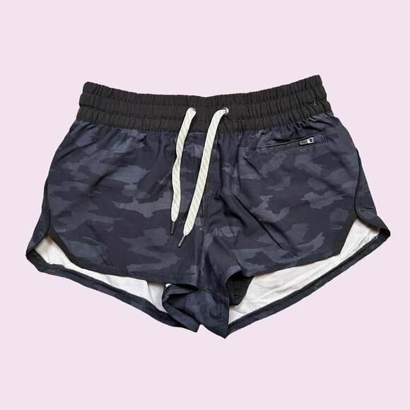 Vuori Pants - Vuori Clementine Dark Grey Camo Athletic Running Shorts Women's Size X-Small